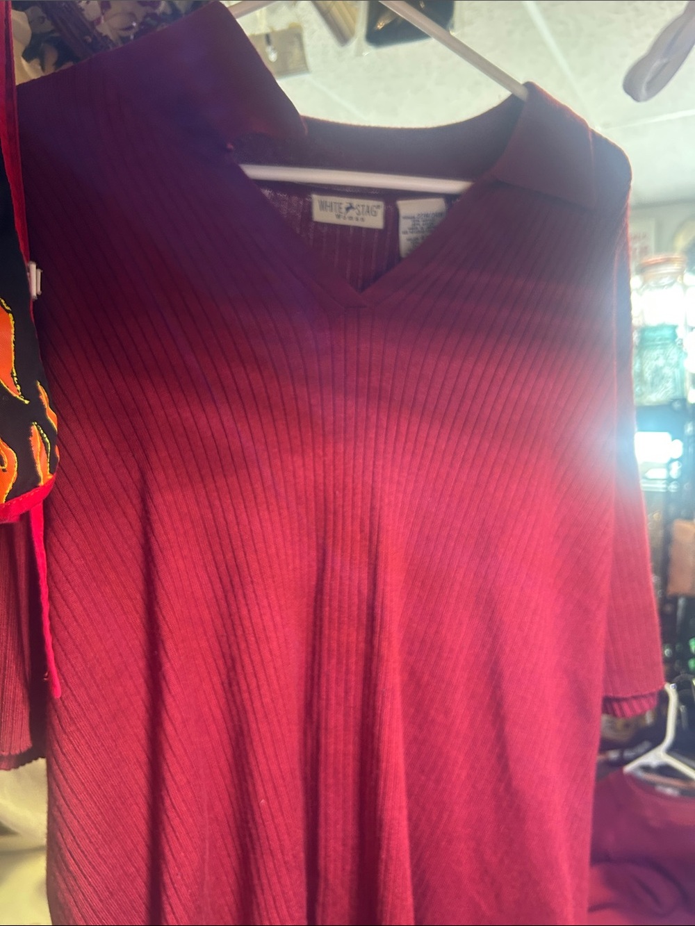 White Stag Ribbed V-Neck Short Sleeve Top in Wine
